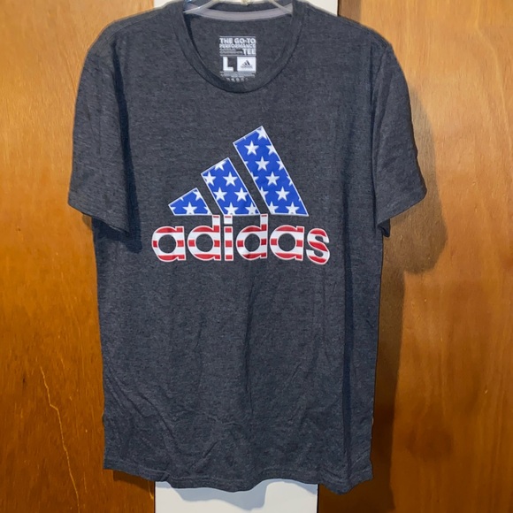 🩶 🇺🇸🩶EUC Adidas USA Grey Tee Shirt - Picture 1 of 4